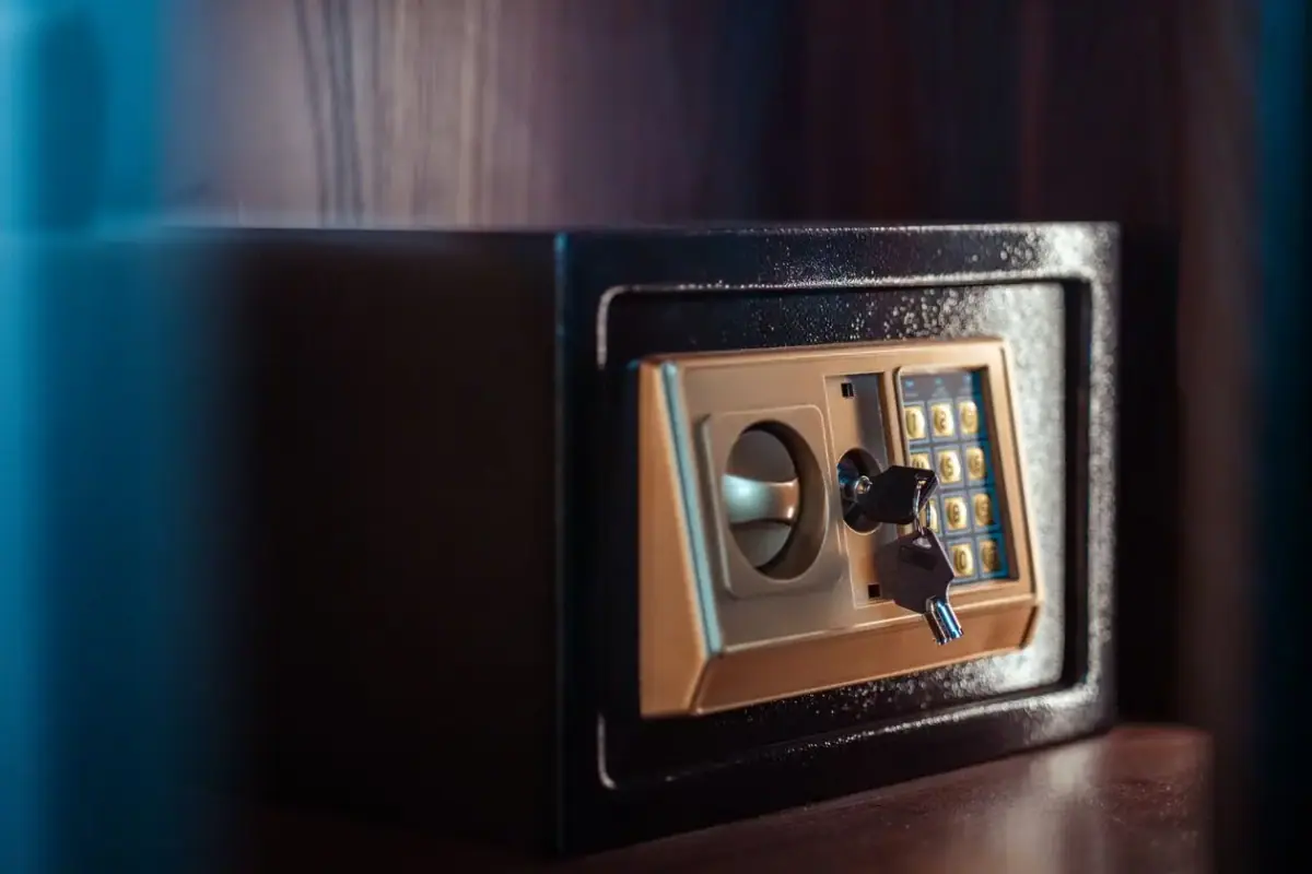 Home safe with keypad and key, safe opening in Costa Mesa