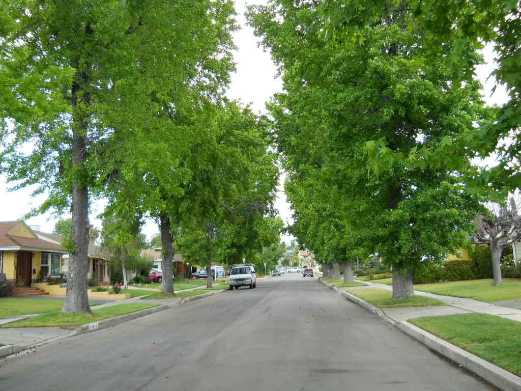 Quiet residential street in Midway City CA, local locksmith service
